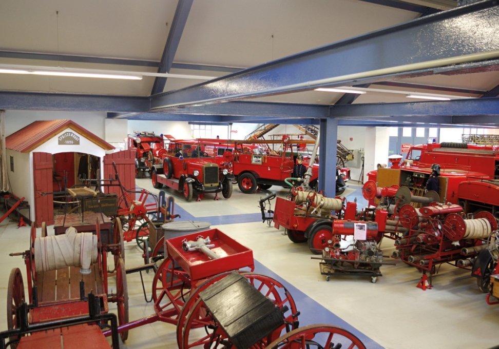 Museumshalle im rheinischen Feuerwehrmuseum 