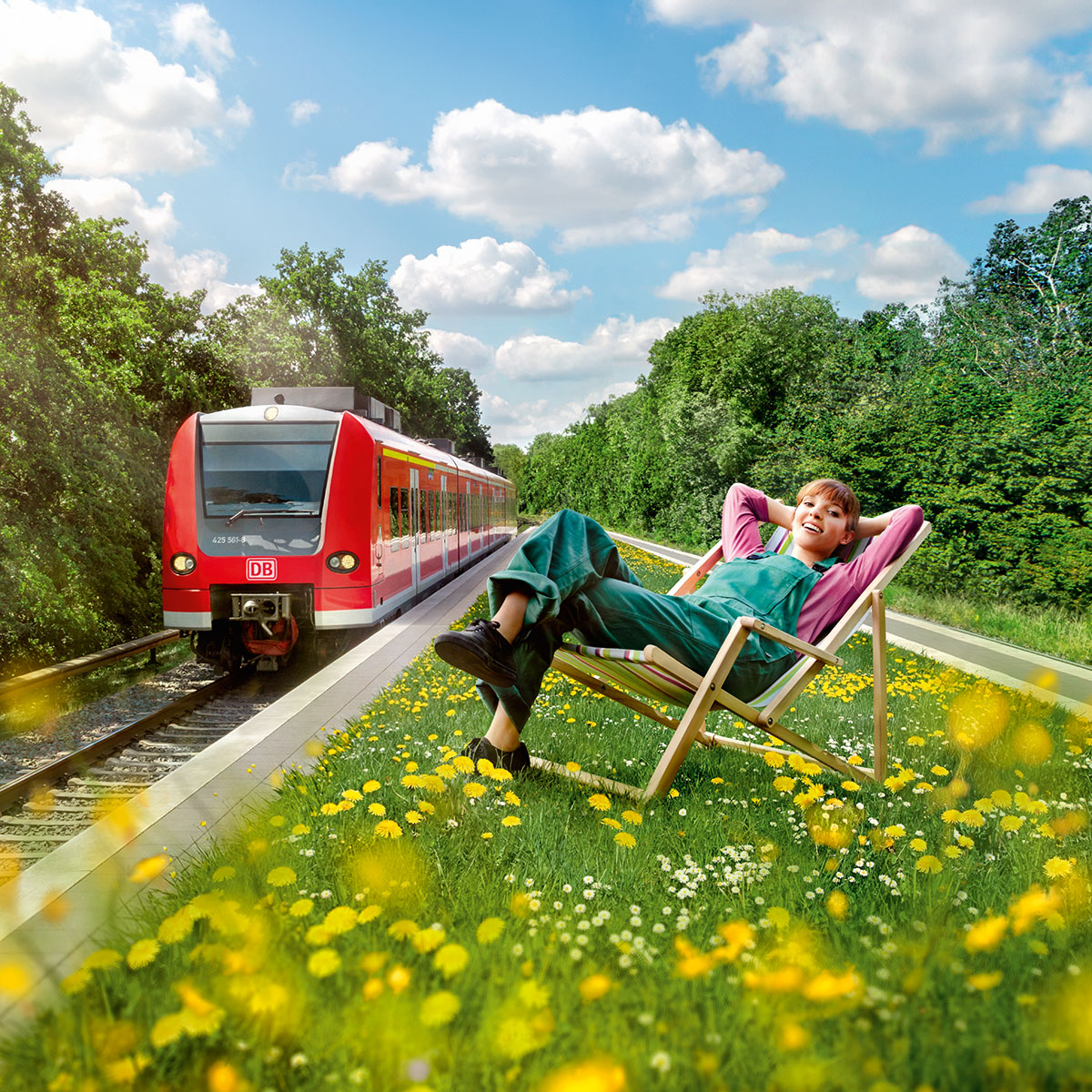 Regionalbahn im Frühling