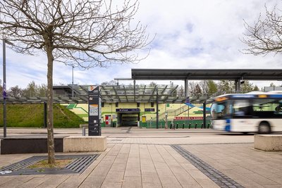 Bahnhof Erftstadt mit Bus (Symbolbild)