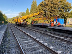 Baumaßnahme Teilerhöhung des Bahnsteigs in Dattenfeld (© DB AG)